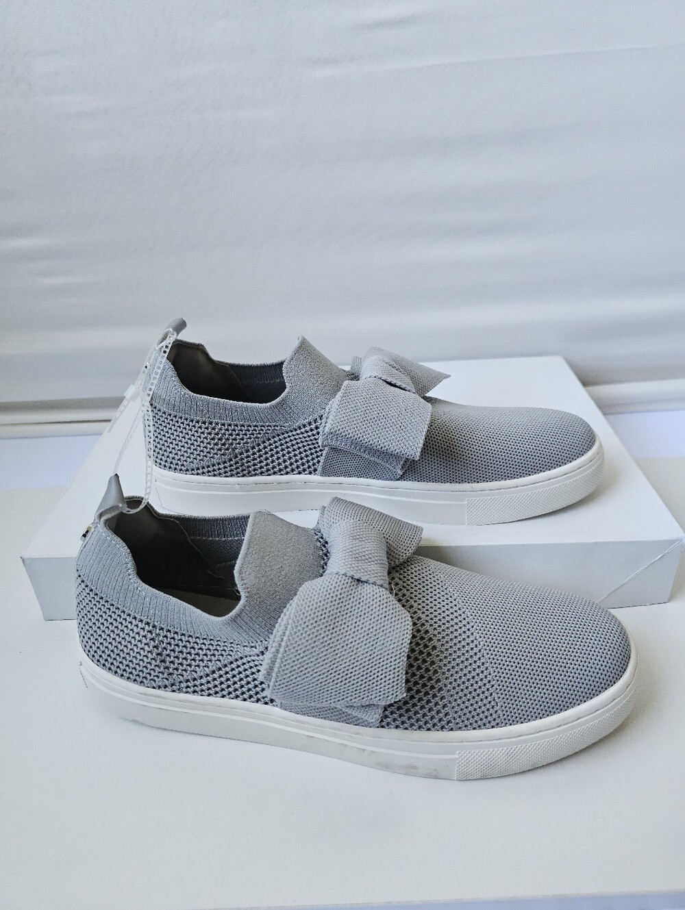 Bandolino Bryce Grey Knit Slip-On Bow Sneakers - Size 9M
